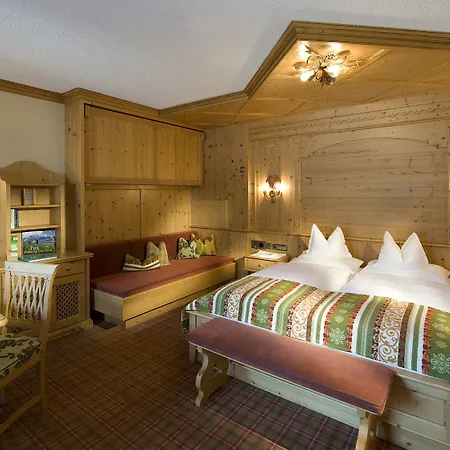 Alpin Tuxerhof Hotel