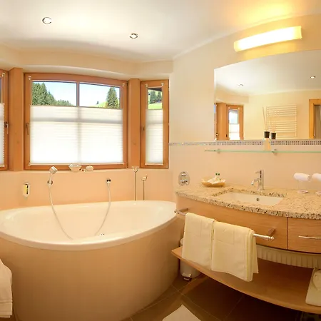 Alpin Tuxerhof Hotel