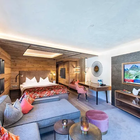 Hotel Alpin Tuxerhof