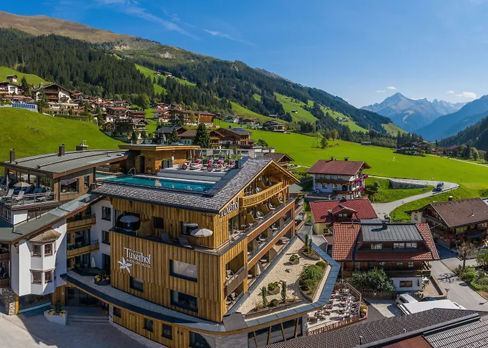 Alpin Tuxerhof فندق 5*