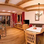 Hotel Alpin Tuxerhof 5*