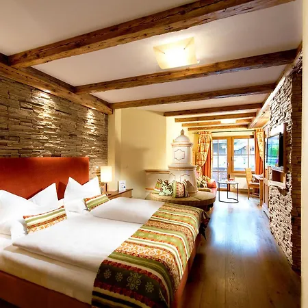 Alpin Tuxerhof Тукс