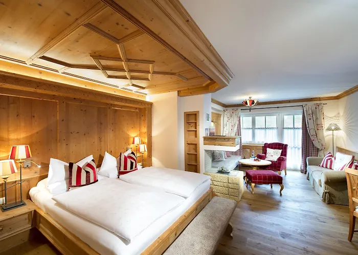 Отель Alpin Tuxerhof Тукс